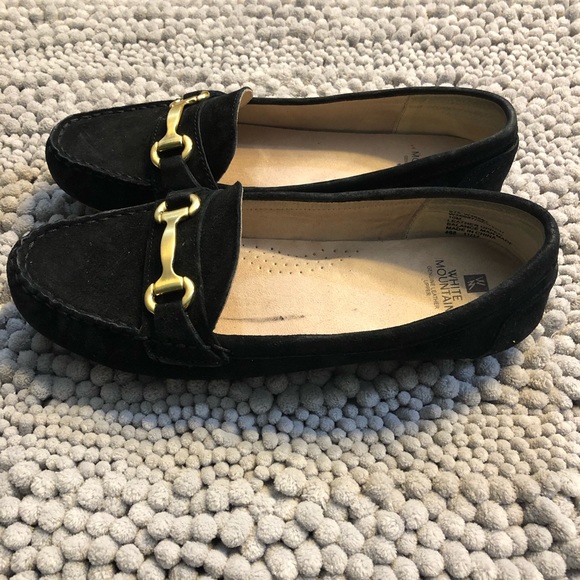 White Mountain Shoes - White Mountain Black loafers 10med gold hardware